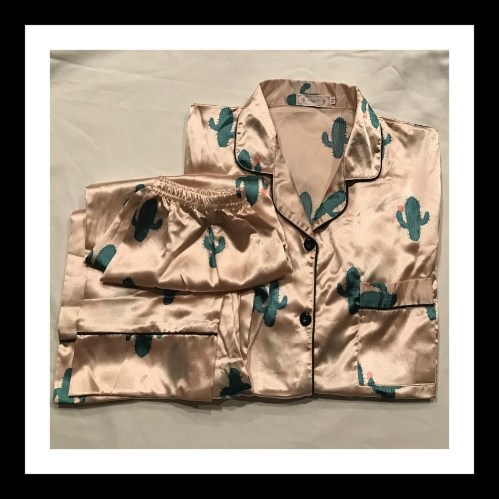 Silky Cactus Print Sleepwear/Pajama Set